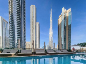 Spectacular 3 Bedroom with Direct Views of Dubai Fountain- 5 Mins to Dubai Mall